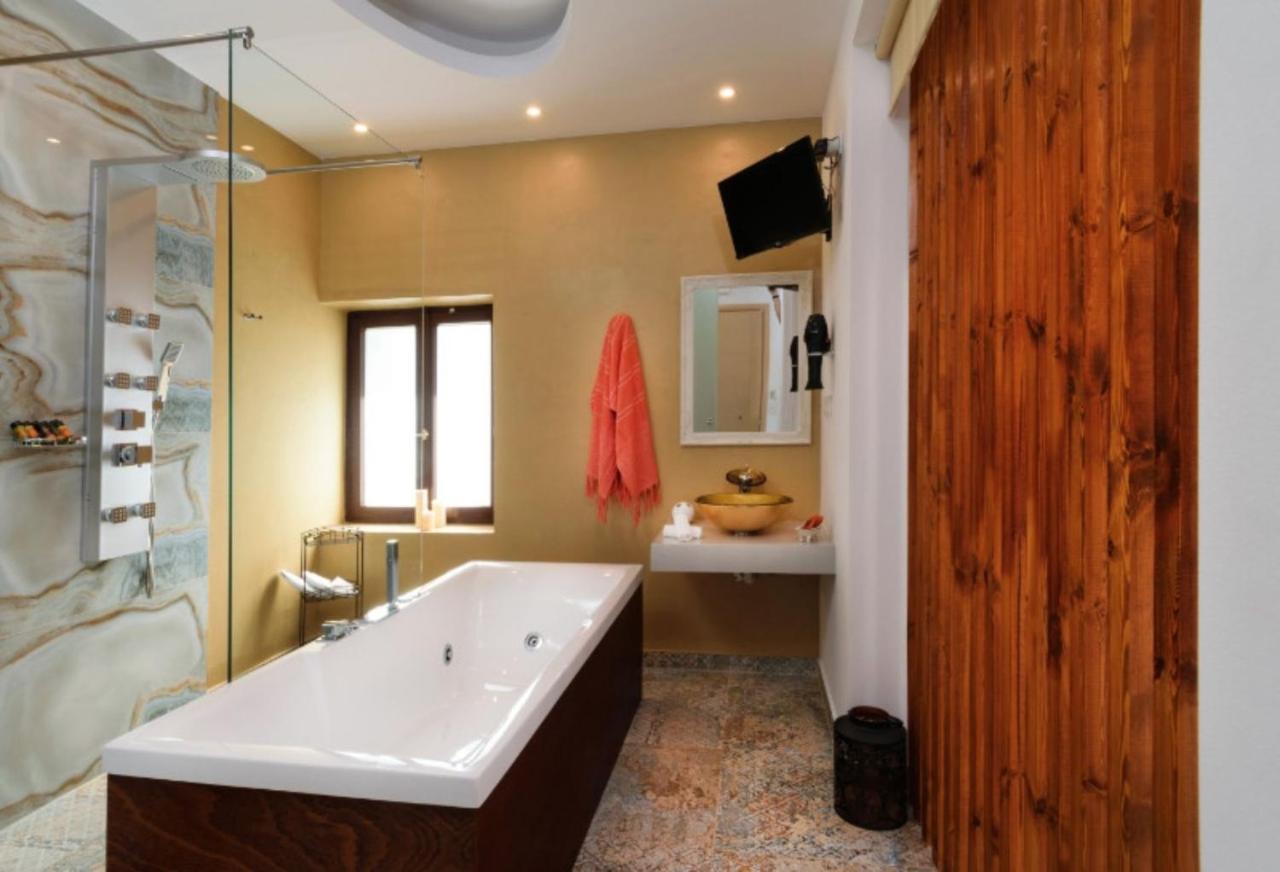 Diamond Luxury Suites Hriszí Aktí Haniá Kültér fotó